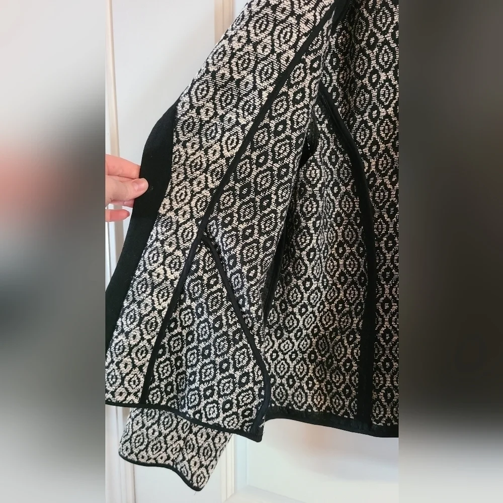 Chico’s Diamond Jacquard Moto Jacket Black/White - Women's Size 1 Medium NWT - Picture 10 of 13